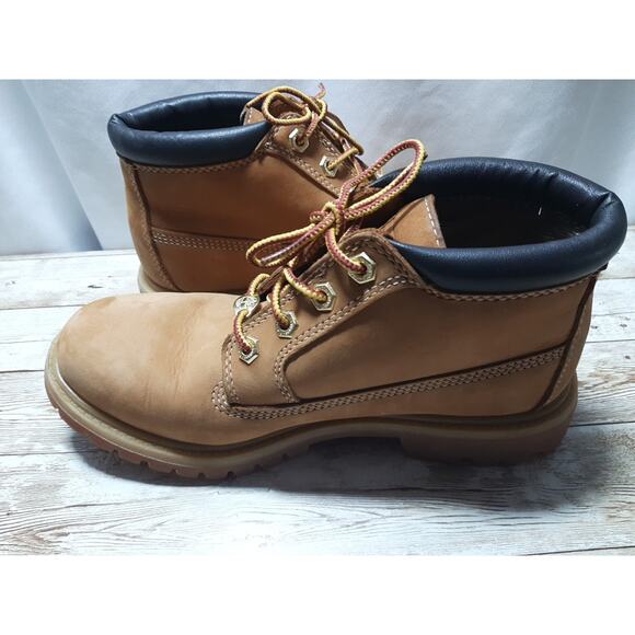 Timberland Tan Brown Women's Waterproof Lace Up Chukka 7.5 US work Boots - Picture 2 of 10